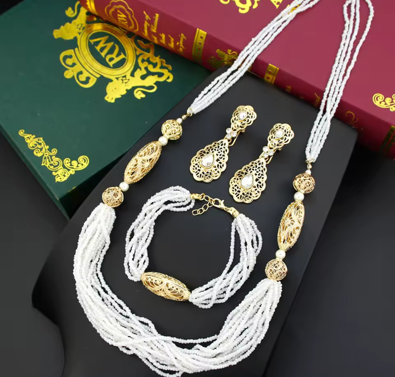 Parure Loubana Blanche & Dorée – 3 Pièces